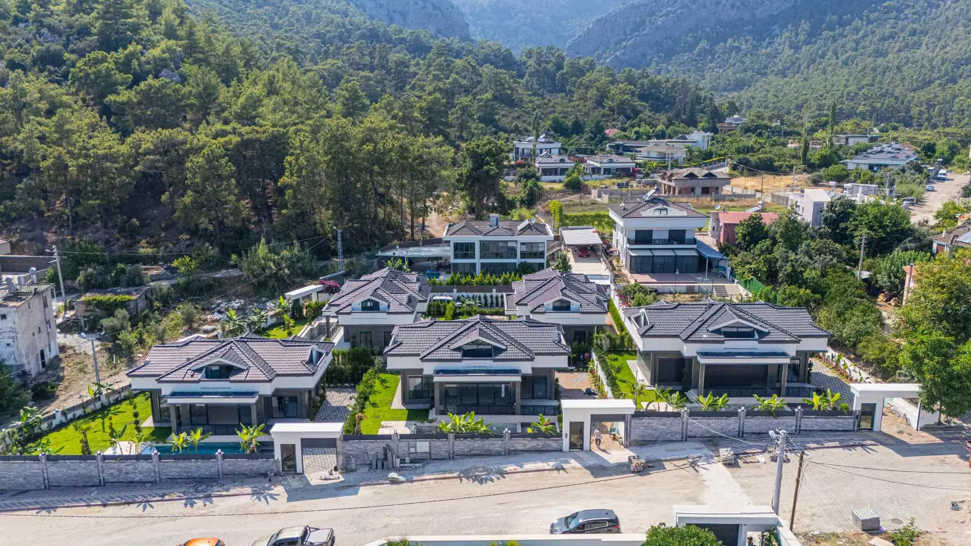 Kemer Göynük'te güney cepheli sıfır lüks villa
