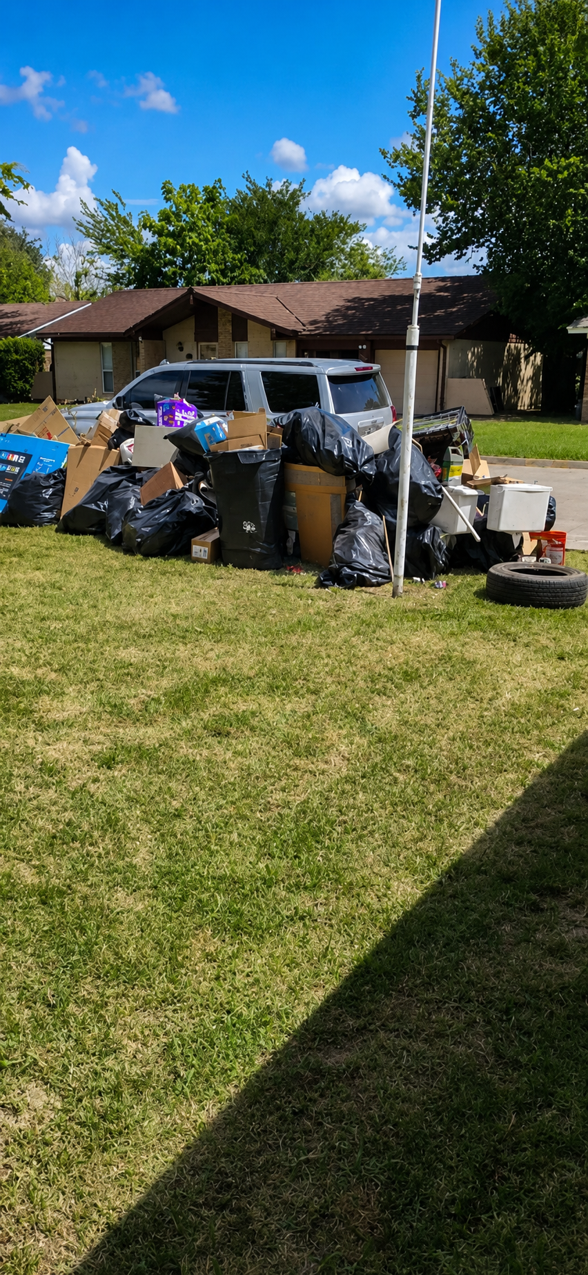 Contactless curbside junk pickup