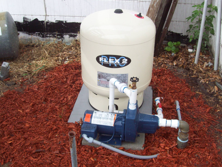Jet pump and Flexcon tank set on a pad - Pump Repair Services, Orlando FL