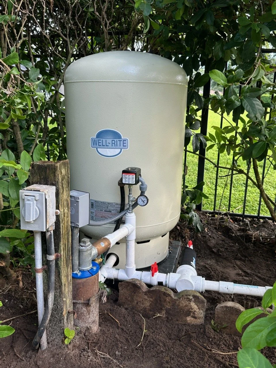 Pressure tank installed beside the well head - Pump Repair Services, Orlando FL