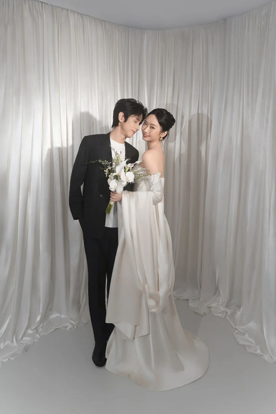 白幔與夕陽｜白幔婚紗照｜Sophia Studio 台北婚紗攝影