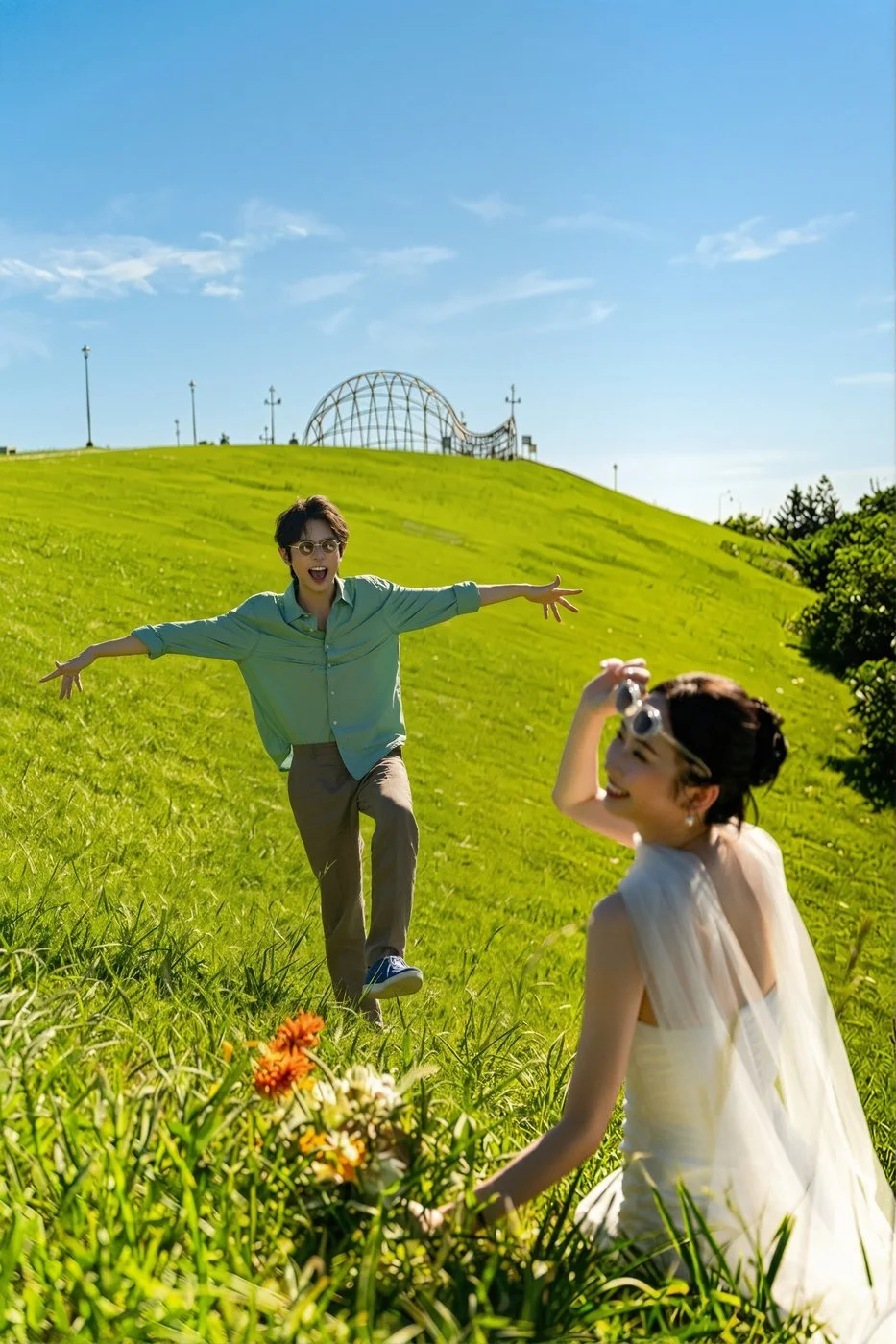 白幔與夕陽｜八里草地婚紗照｜Sophia Studio 台北婚紗攝影