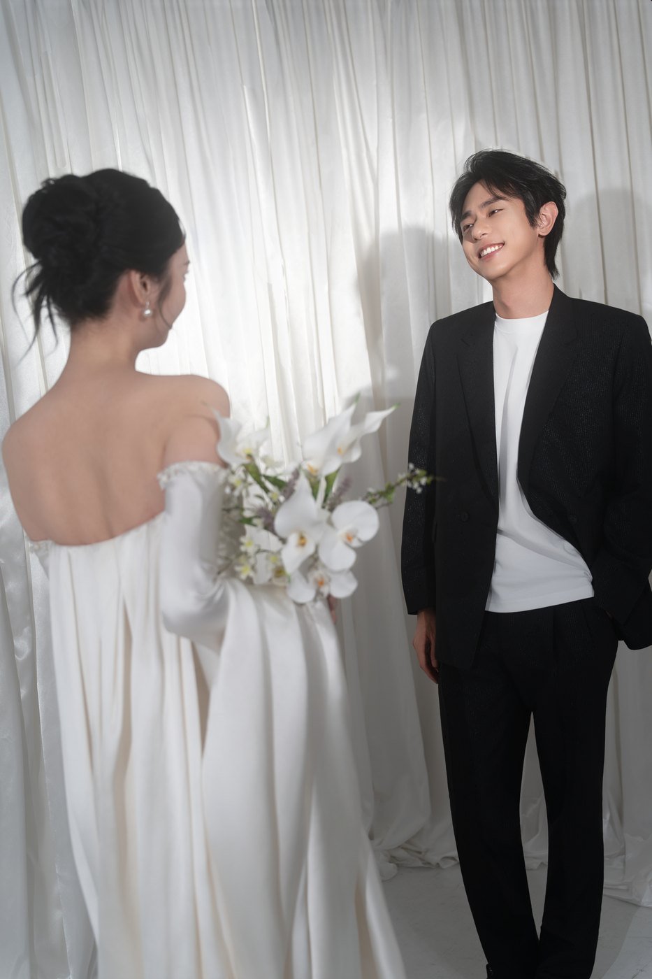 白幔與夕陽｜白幔婚紗照｜Sophia Studio 台北婚紗攝影