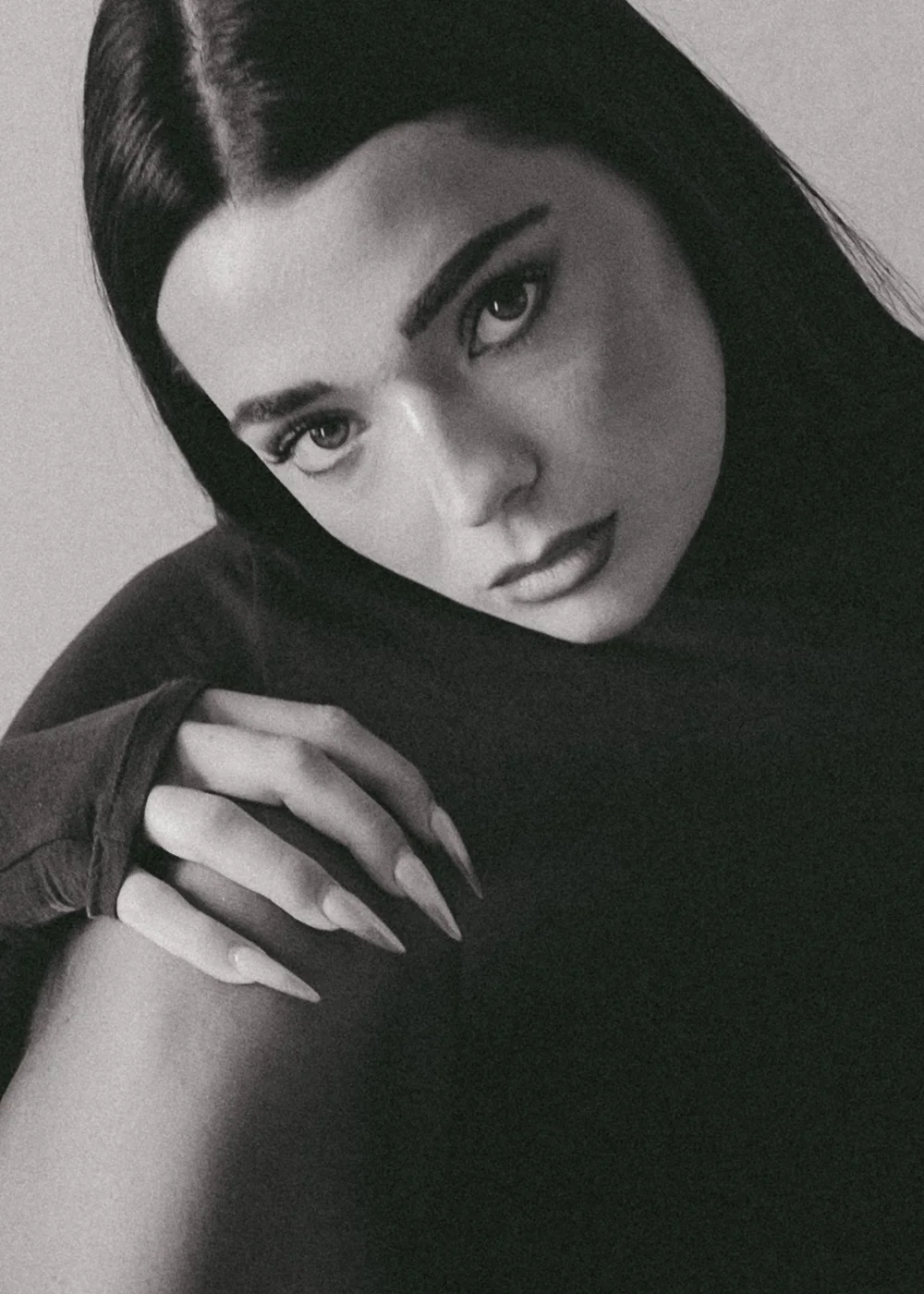 ROSIE × MINT — monochrome close portrait in a fitted black outfit