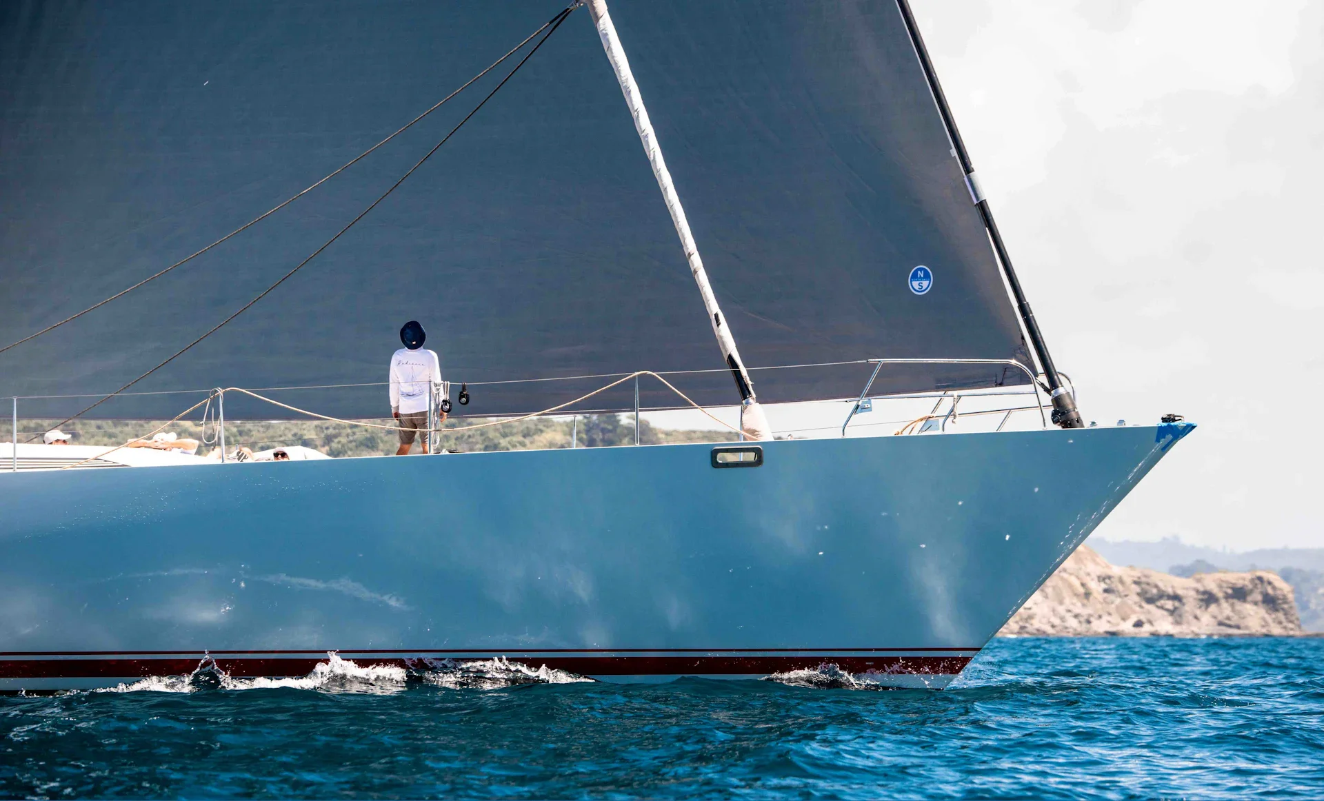 Radiance: Bow under sail