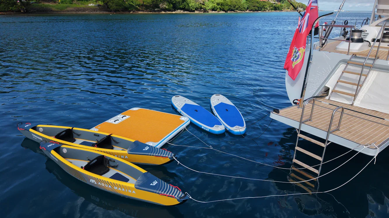 Radiance: Watersports from the stern