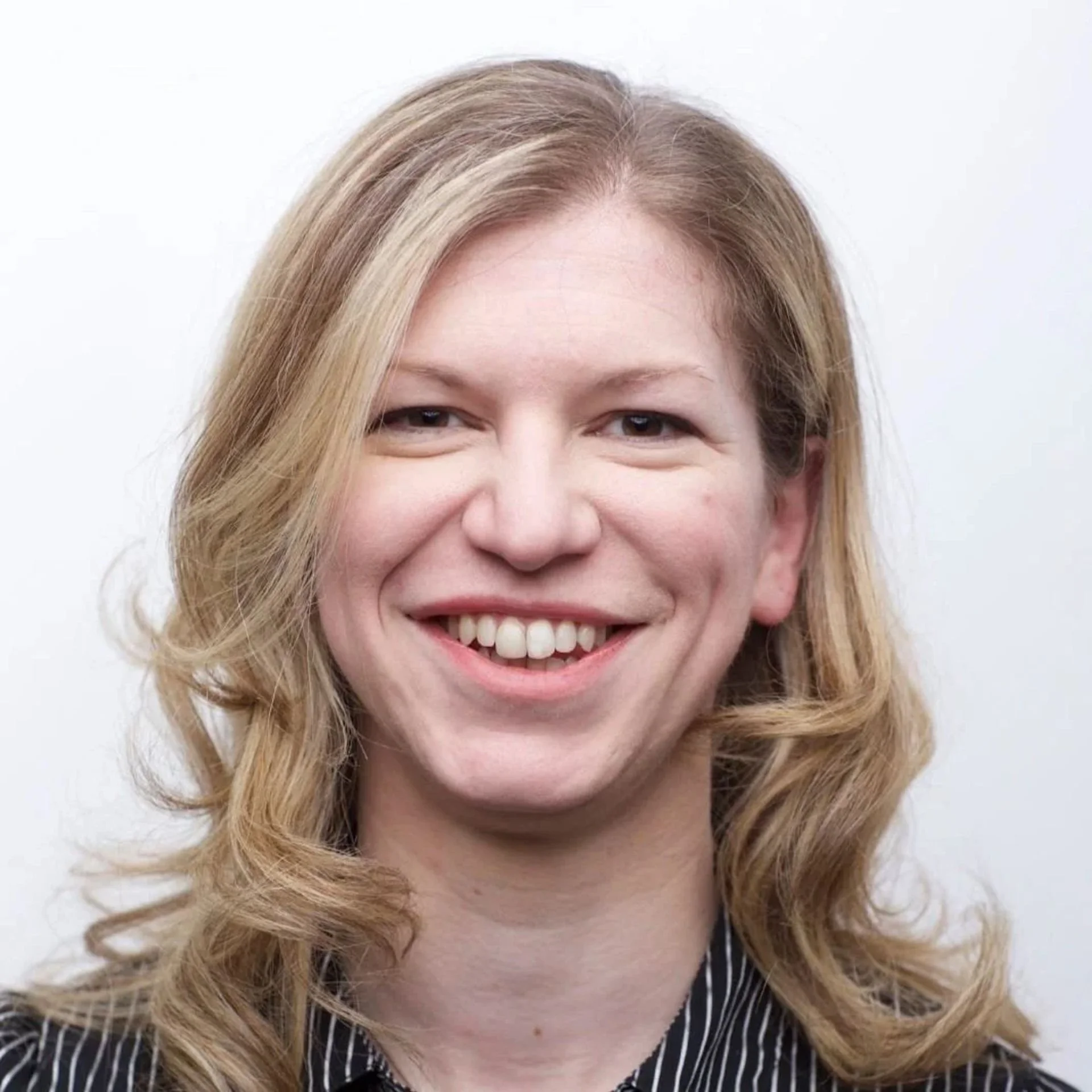 Siobhan Farmer