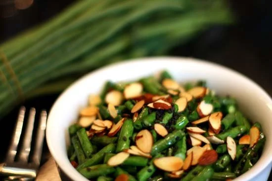 toasted almond green beans