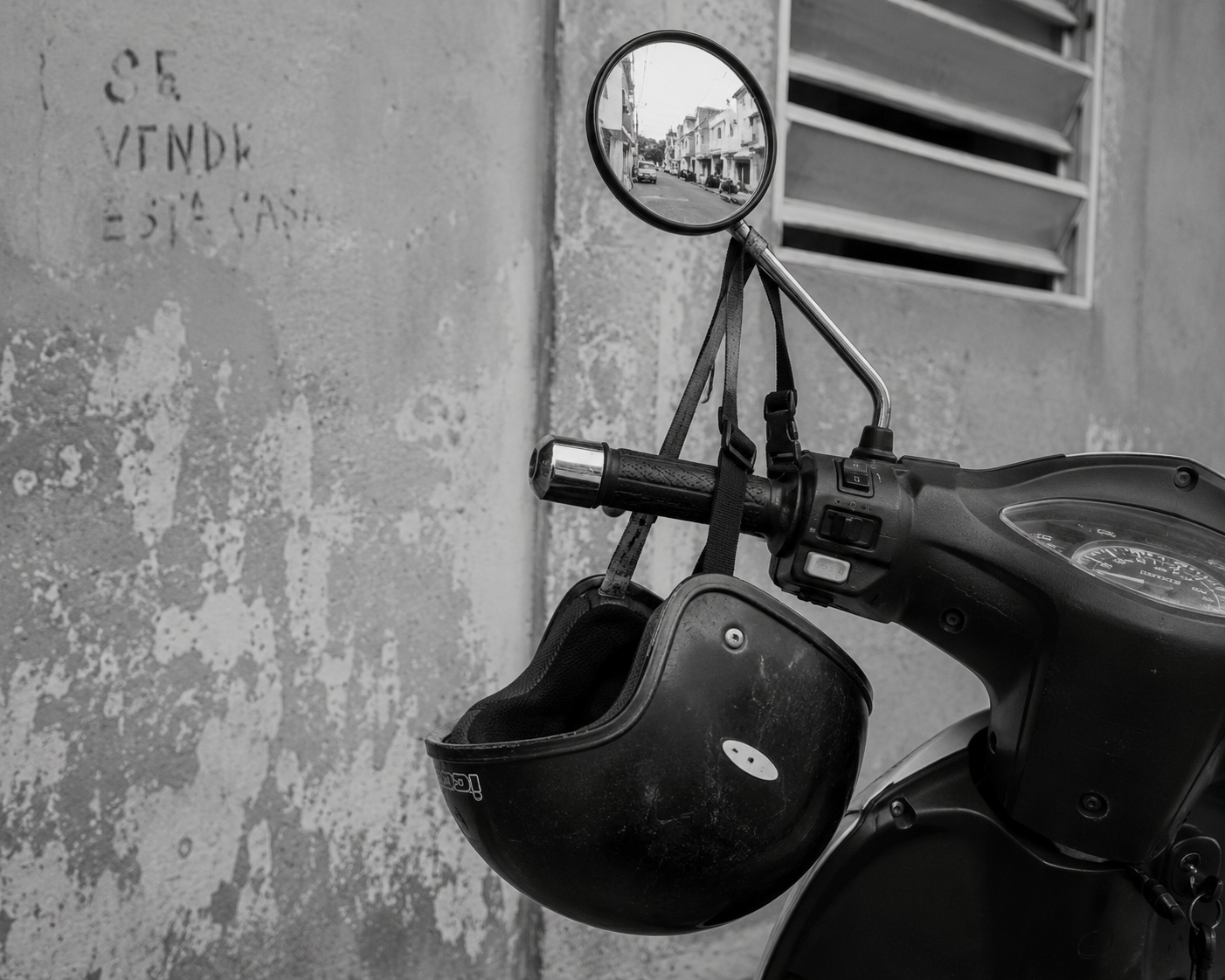 Motoconcho Mirror — SIN BULLA DROP 001
