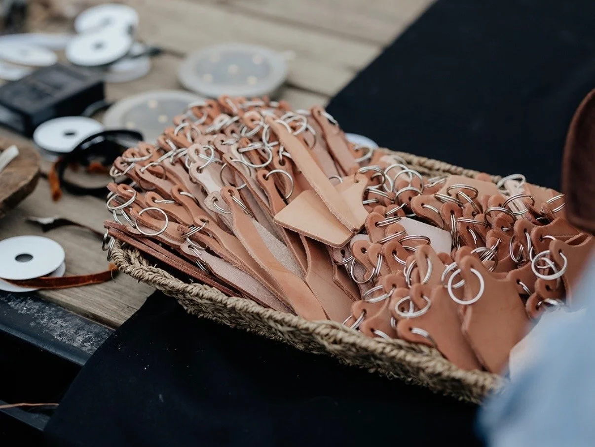 Leather keychains ready to personalize