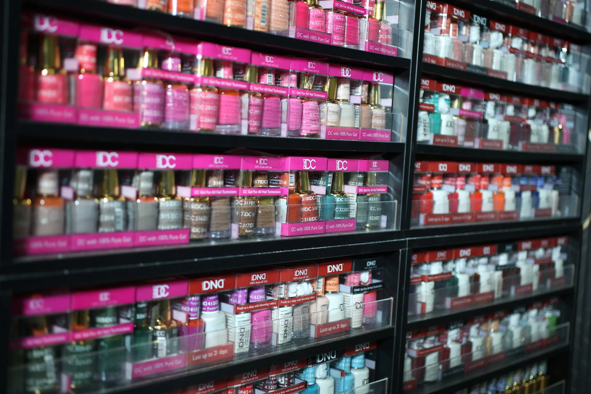 D Royal Nails salon details