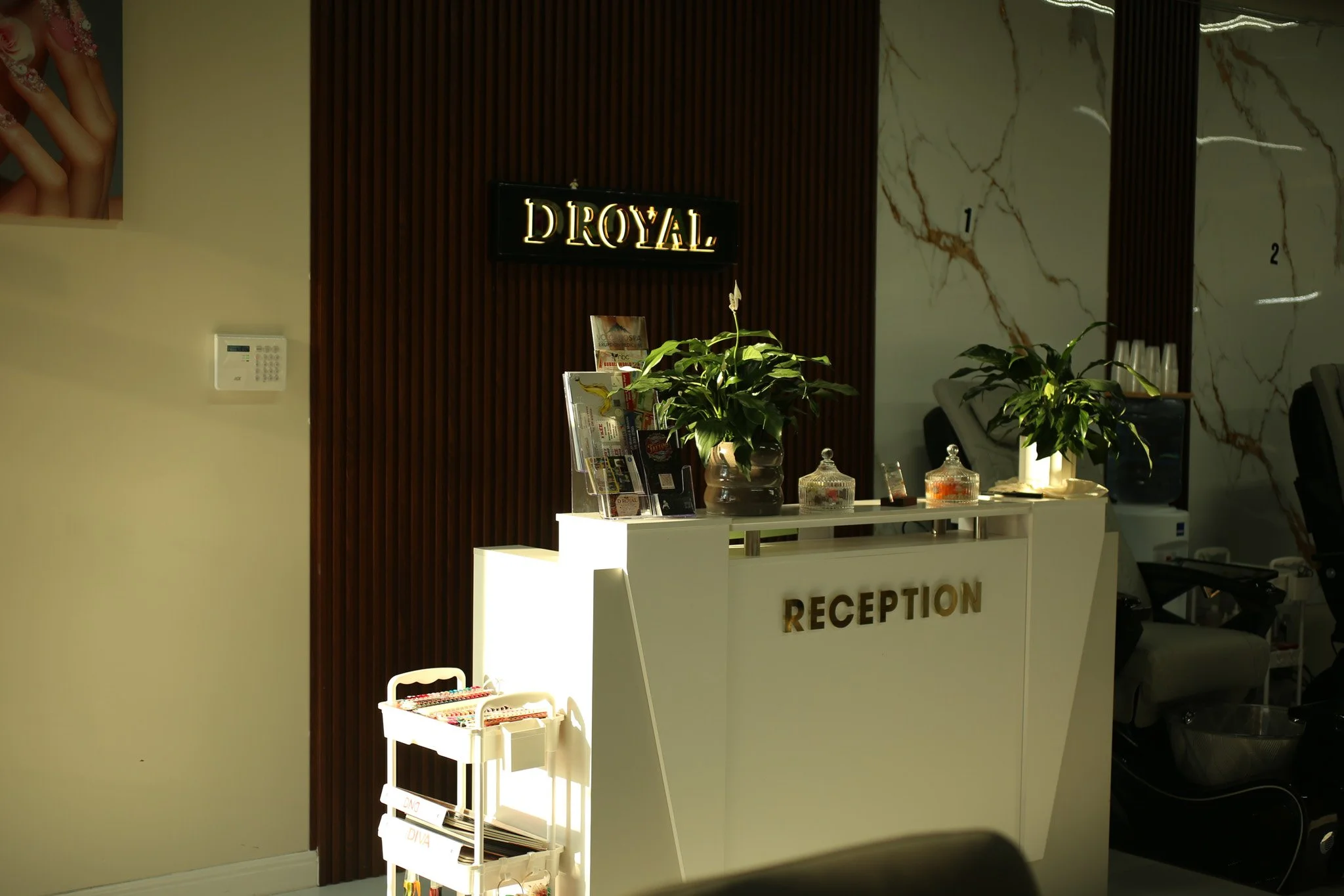 D Royal Nails interior view