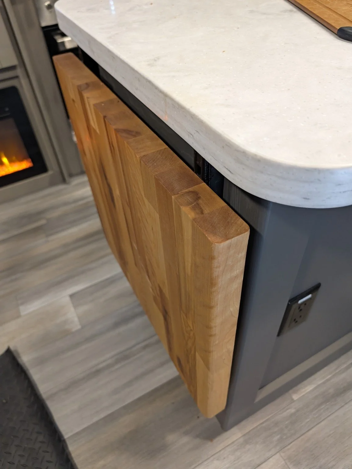 Fold-down counter extension in the locked-down position