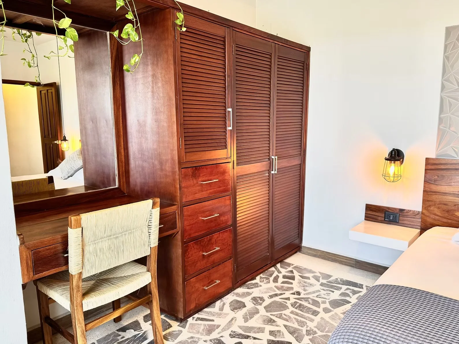 Manzanilla Suite