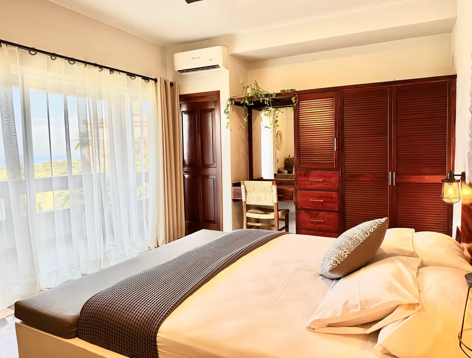 Manzanilla Suite