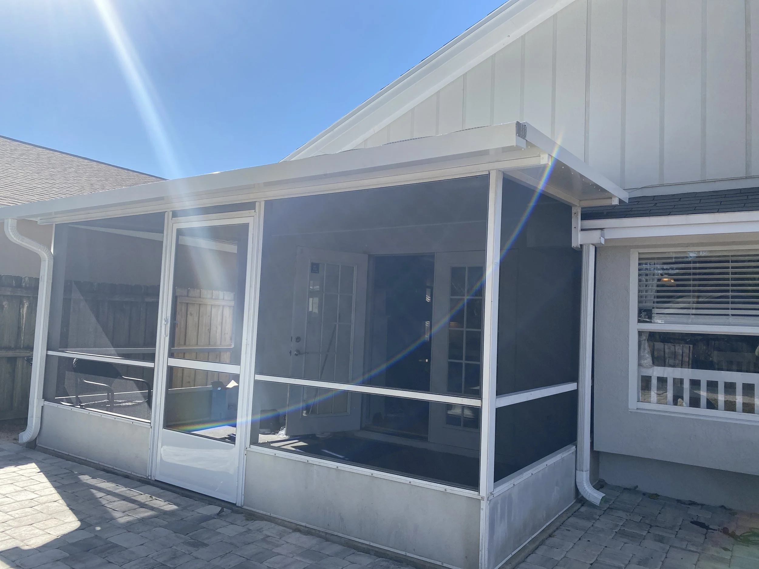 Pool cage enclosure in Riverview, FL.