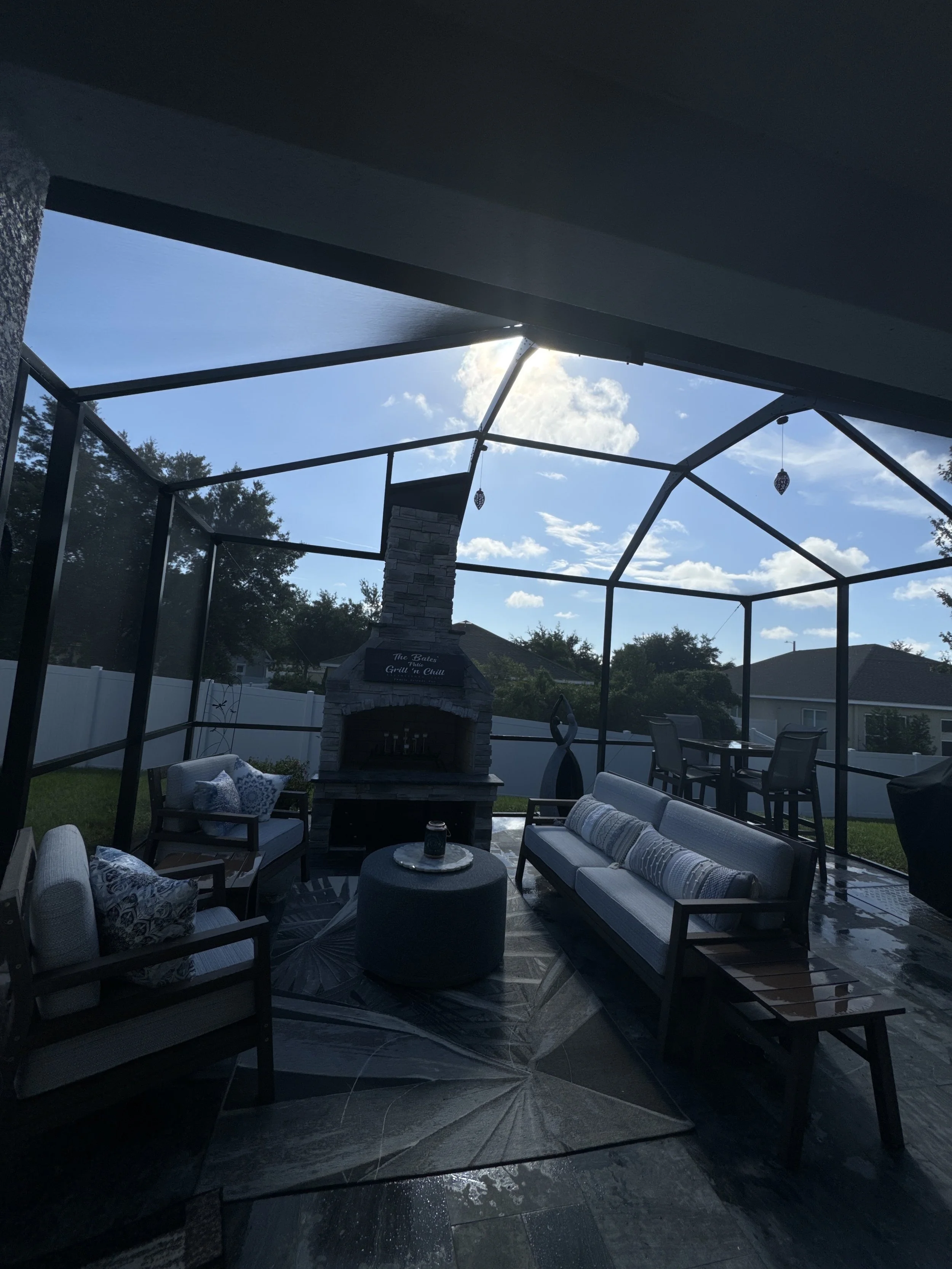 Lanai Guy technician at a Brandon, FL screen enclosure.