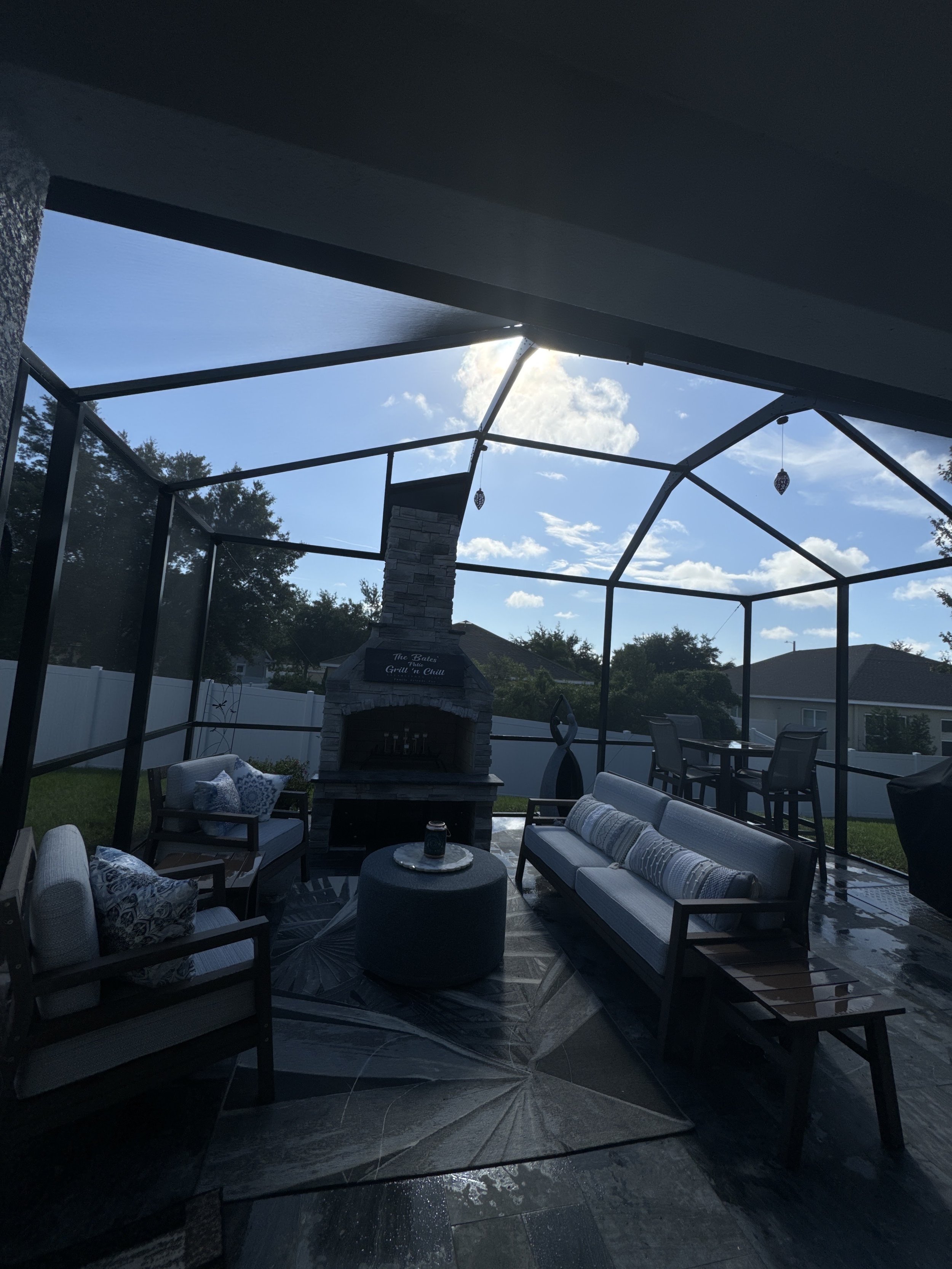 Screen enclosure lanai in Parrish, FL.