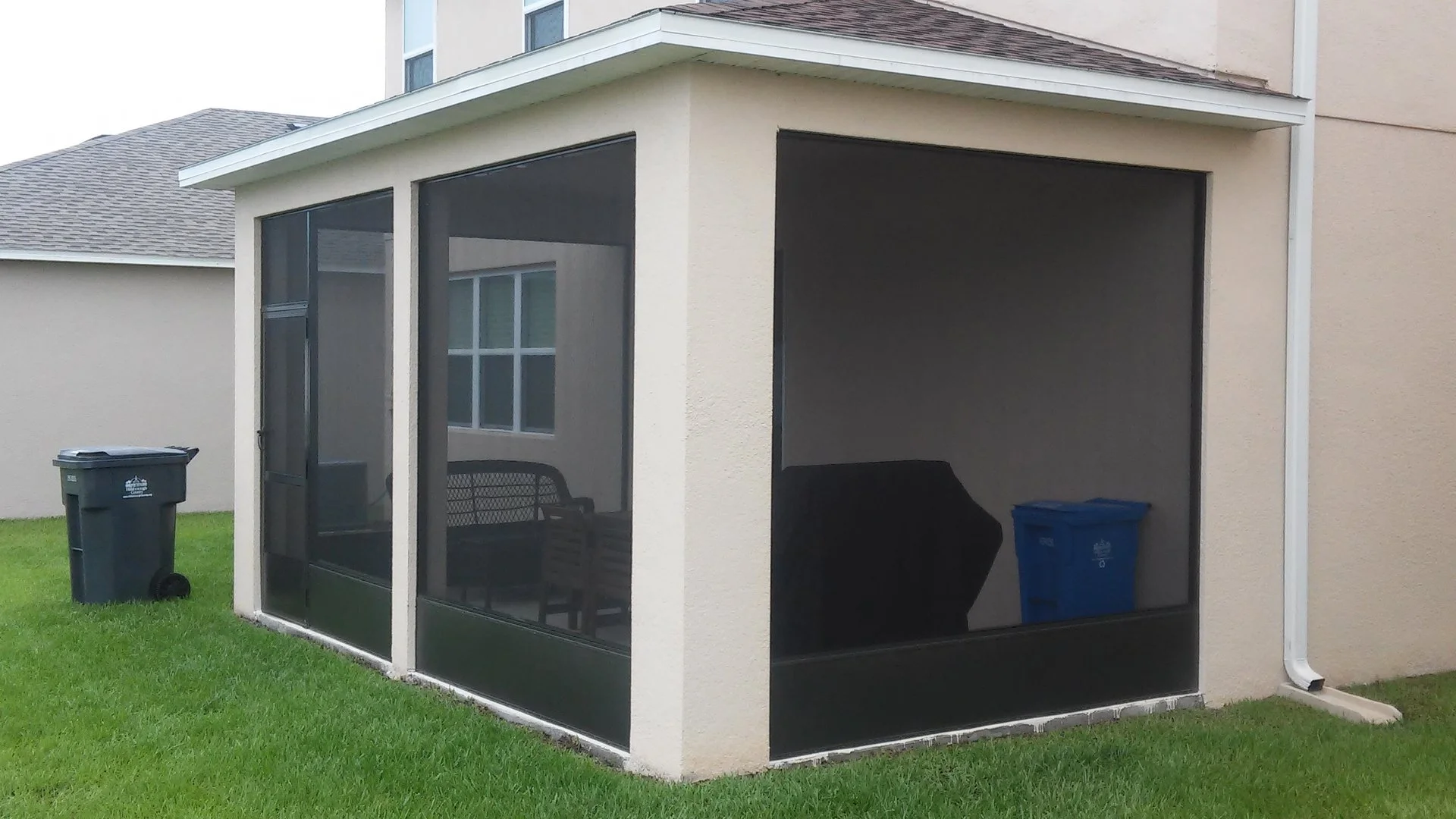 Lanai Guy rescreening a lanai in Plant City, FL.