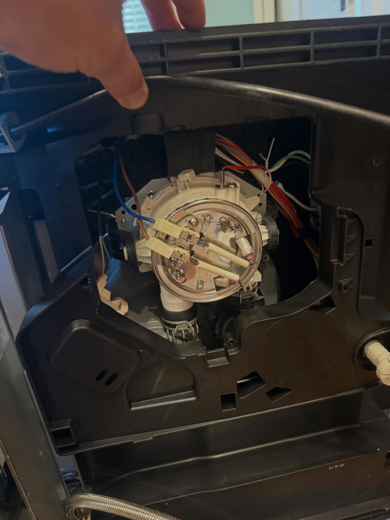 Dishwasher pump and heater assembly