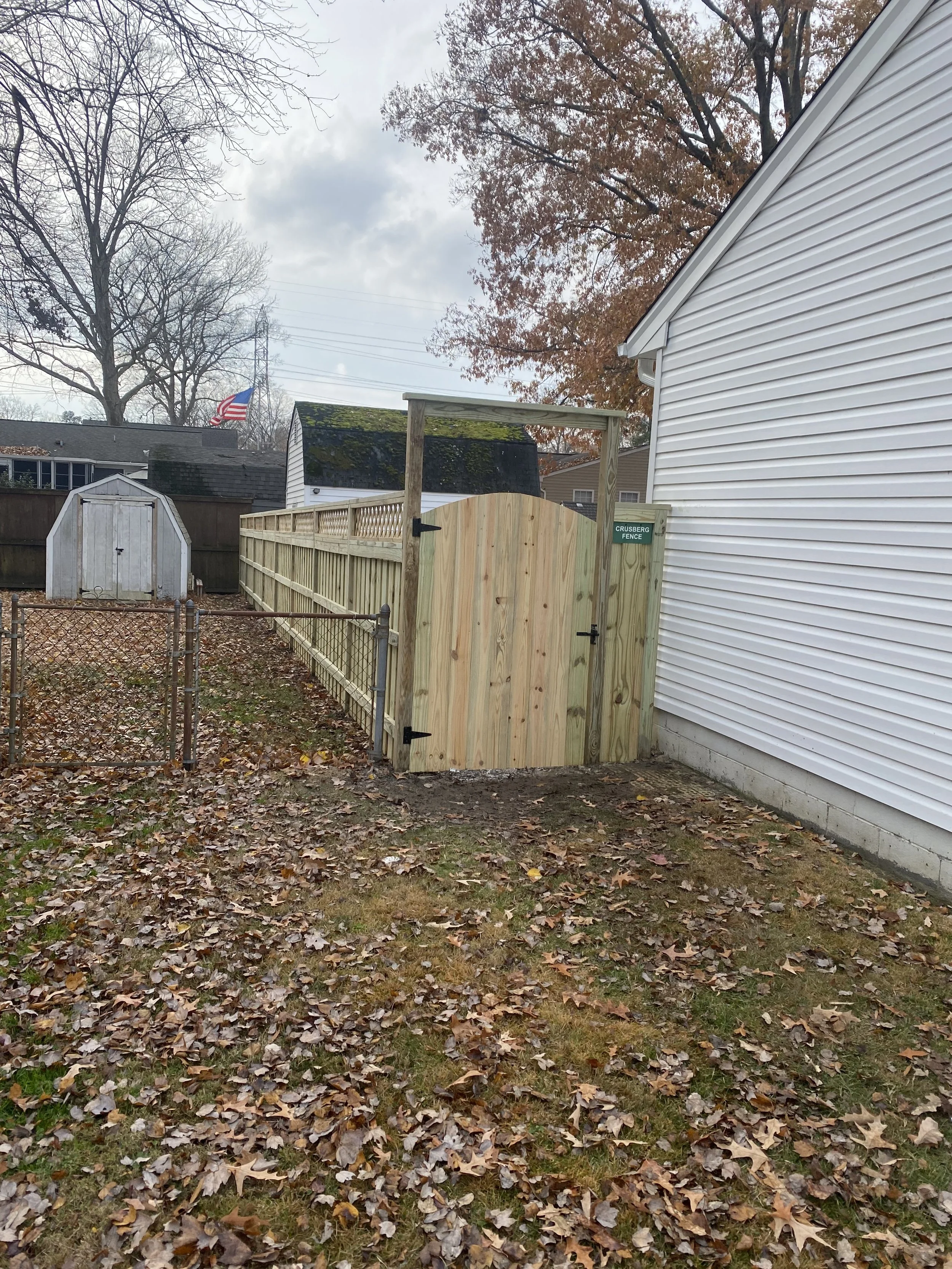 Custom fence at a historic Williamsburg home by Crusberg Fence