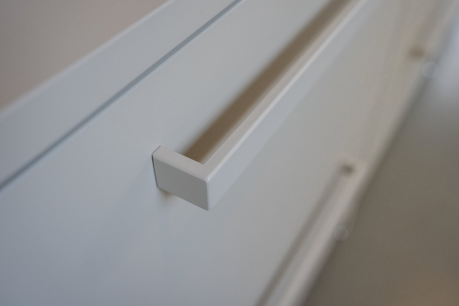 KEUK keuken Waddenzand grijs, detail van de kast
