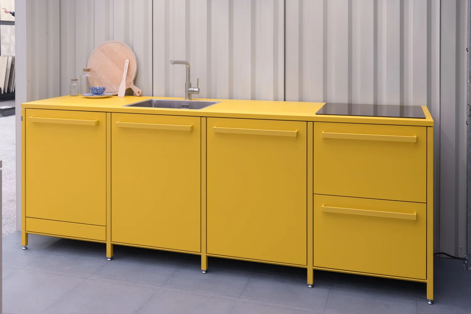 KEUK keuken in Mosterdgeel