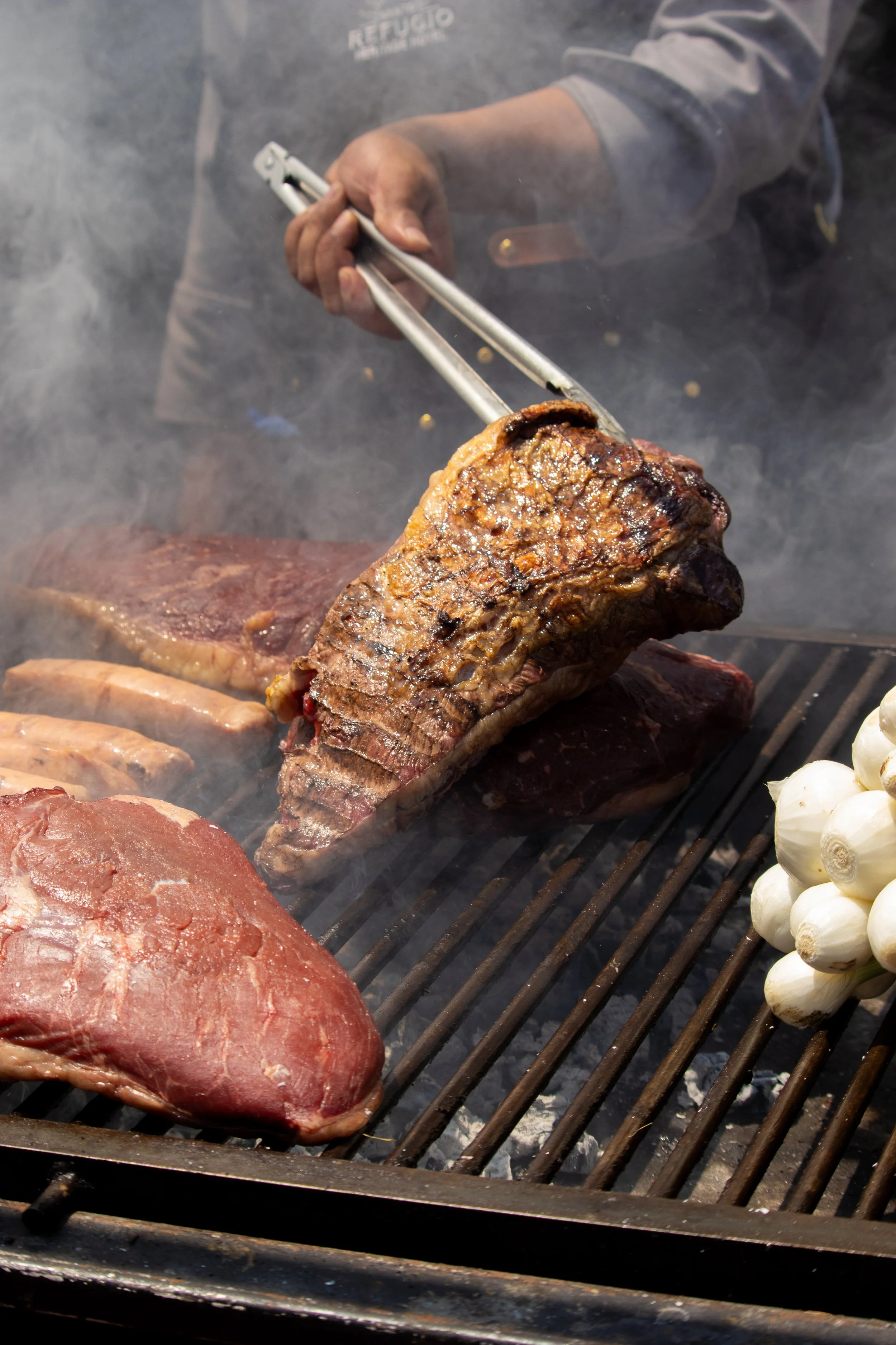 Cortes de carne Angus y complementos para asar