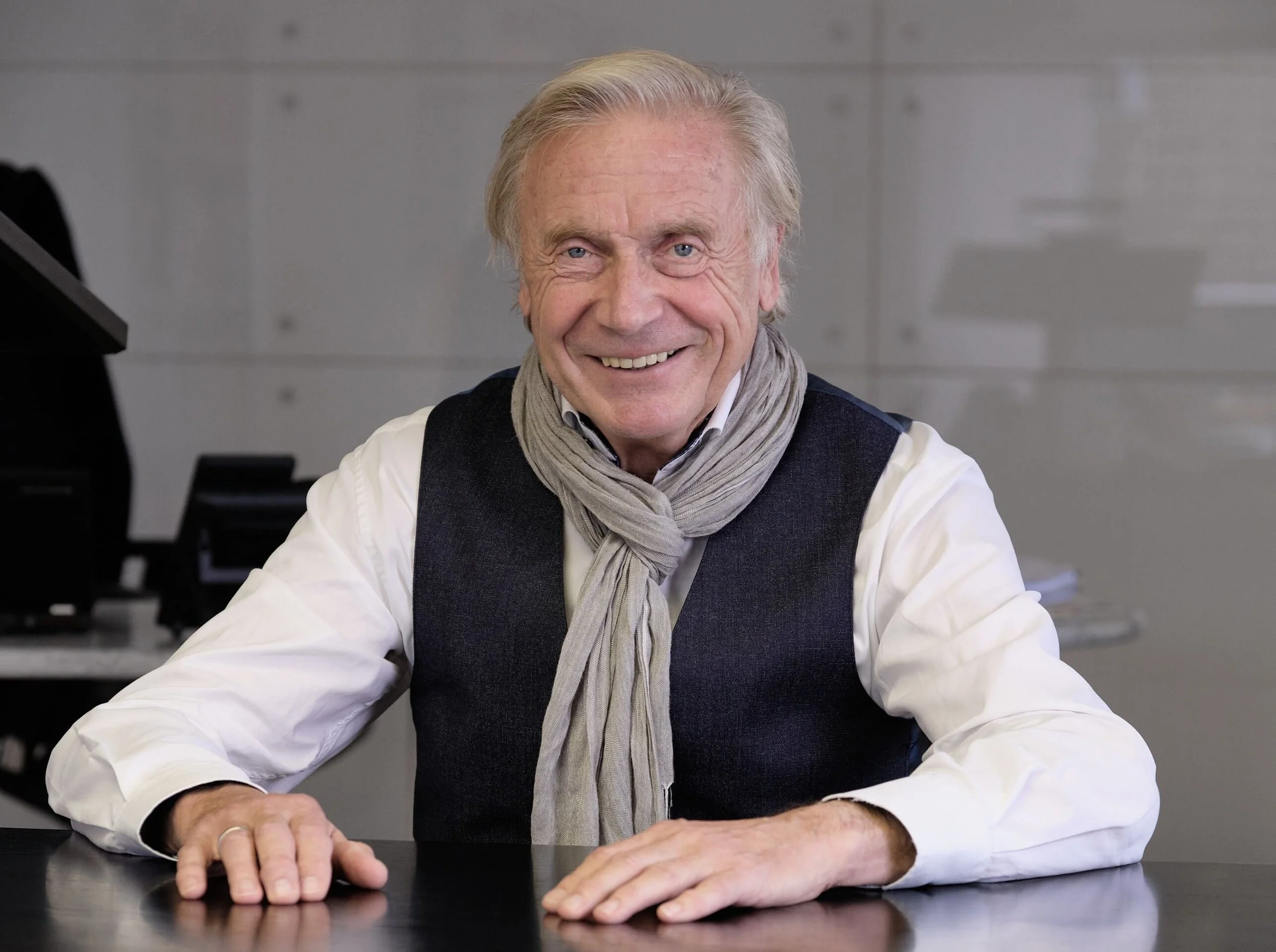Rolf-Dieter Mönning, Autor Die Kehrseite