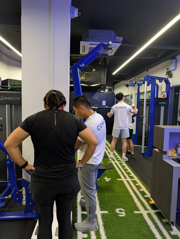 PT Daryl James coaching at Homeground Gym Clementi