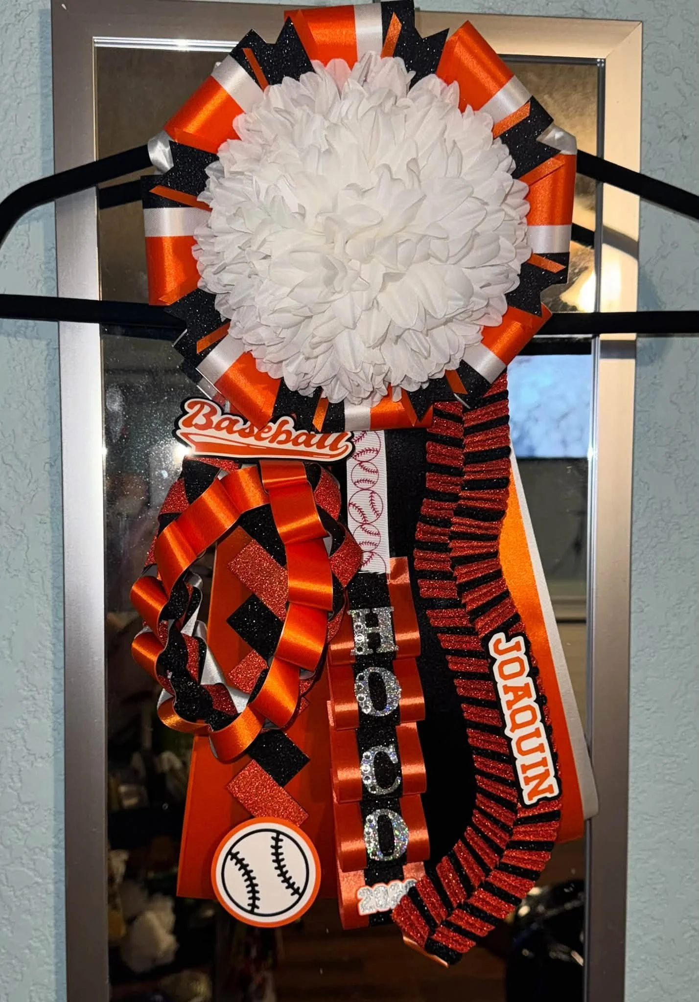 Custom homecoming mum