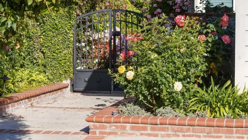 Garden design in front of the house