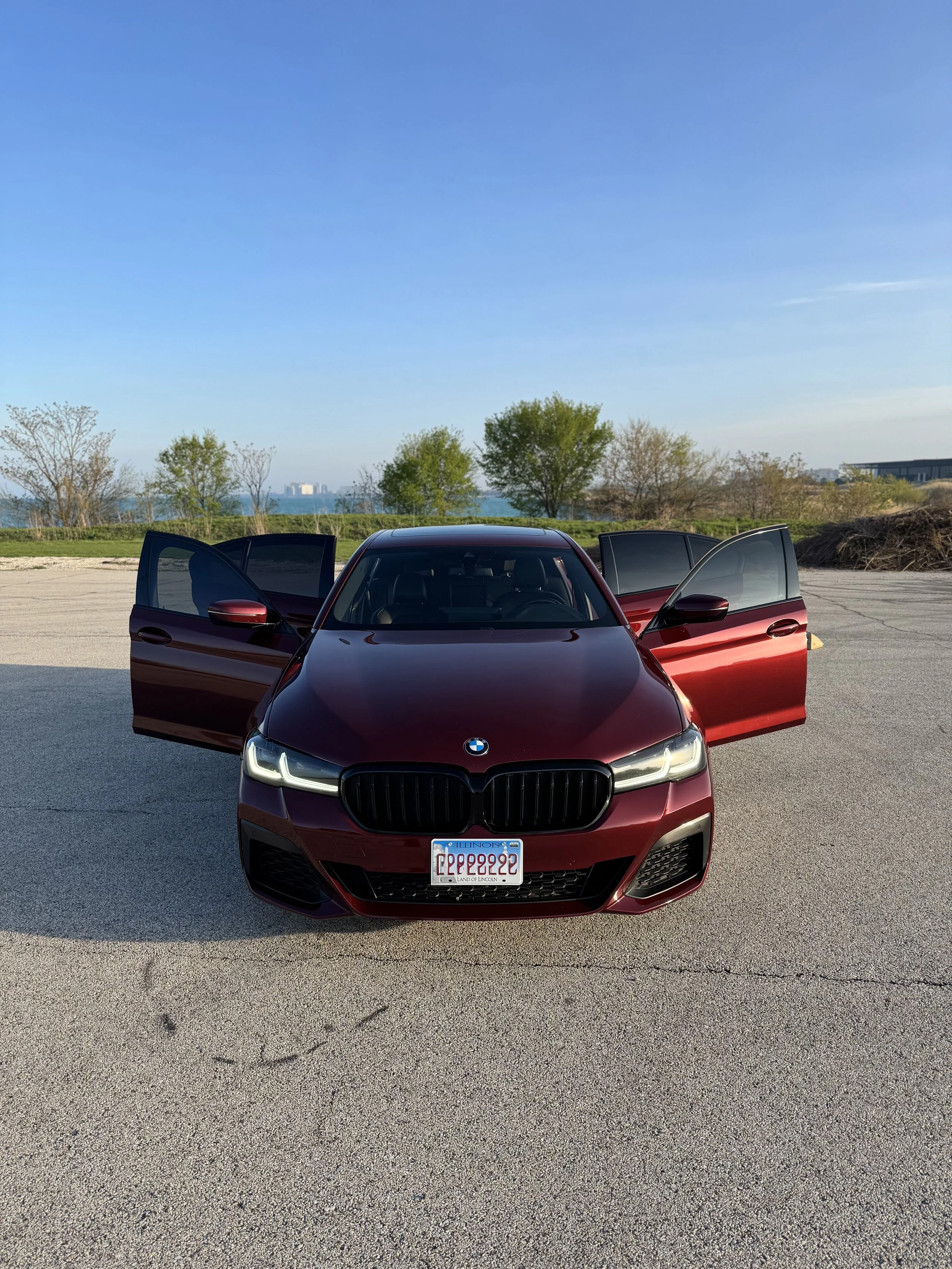 2023 BMW 530i interior and exterior detail