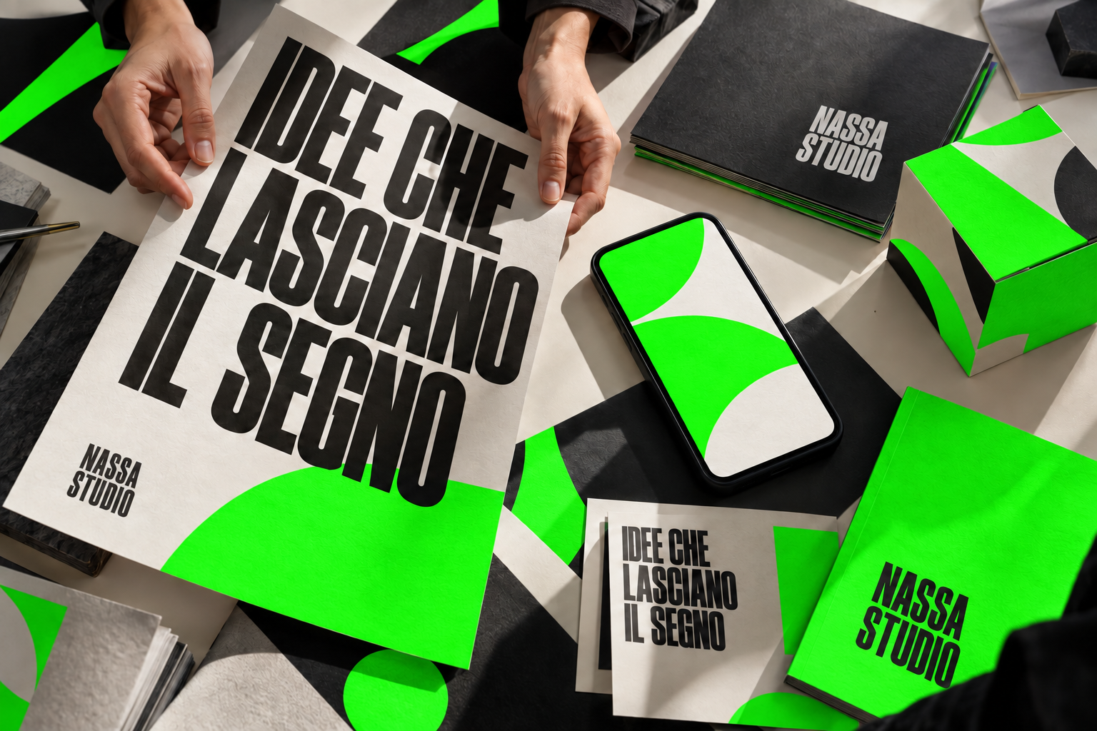 Composizione illustrativa di materiali di branding NASSA STUDIO