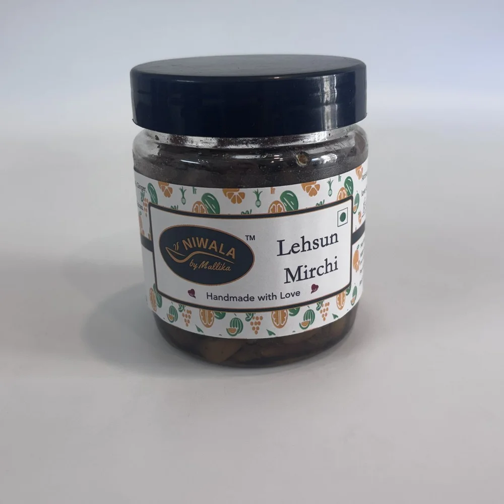 Jar of Niwala Lehsun Mirchi