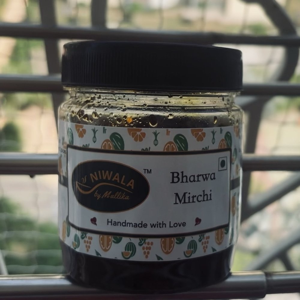 Jar of Niwala Bharwa Mirchi