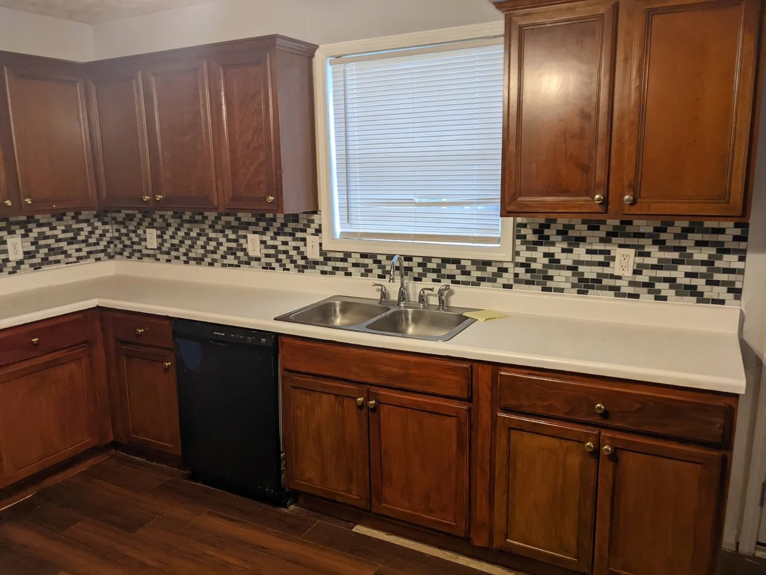 Kitchen backsplash after