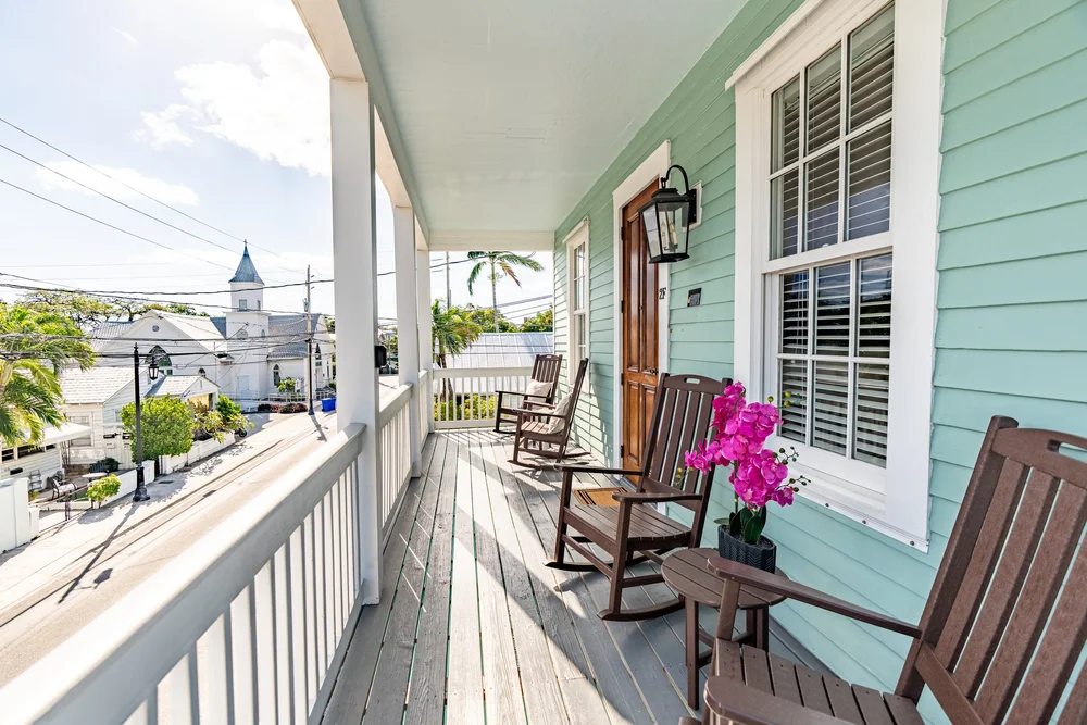 Furnished upper porch at Sombrero Reef