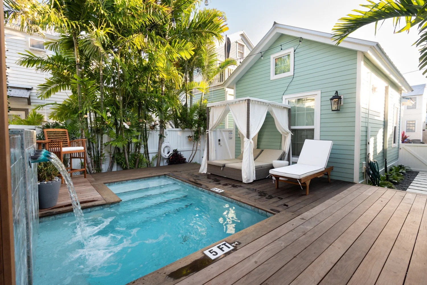 Pool retreat beside Carysfort Reef