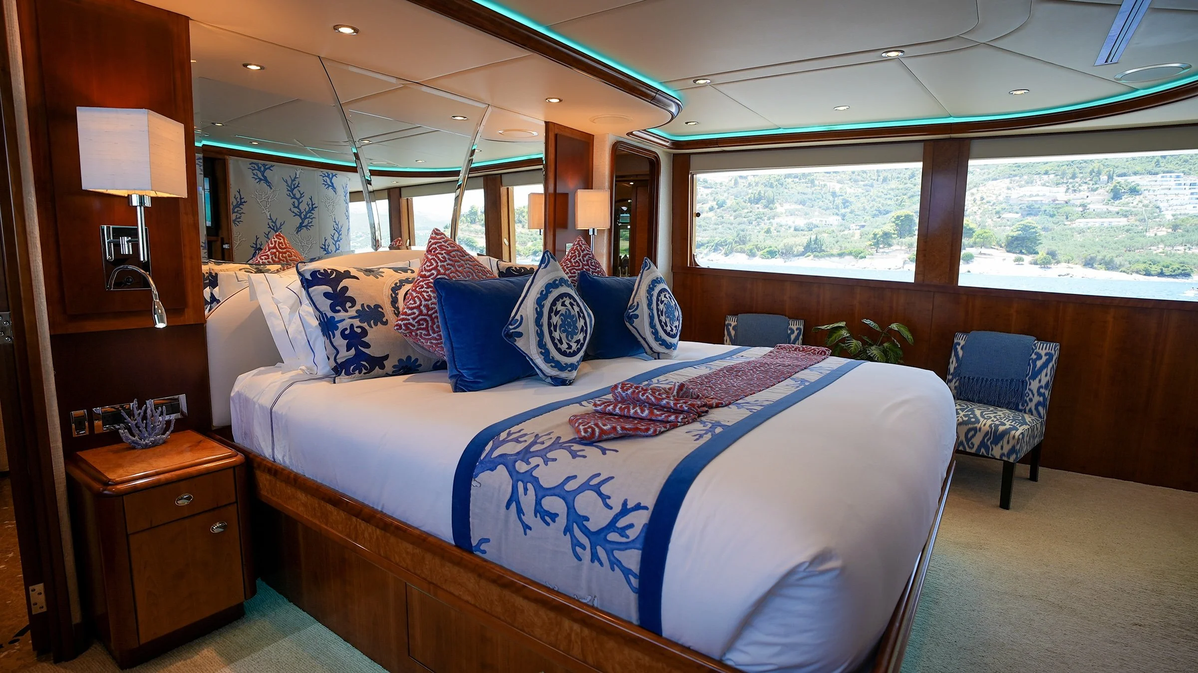 Master cabin aboard Liquid Rehab