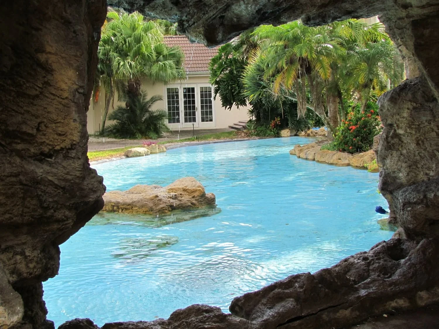 Grotto lagoon pool