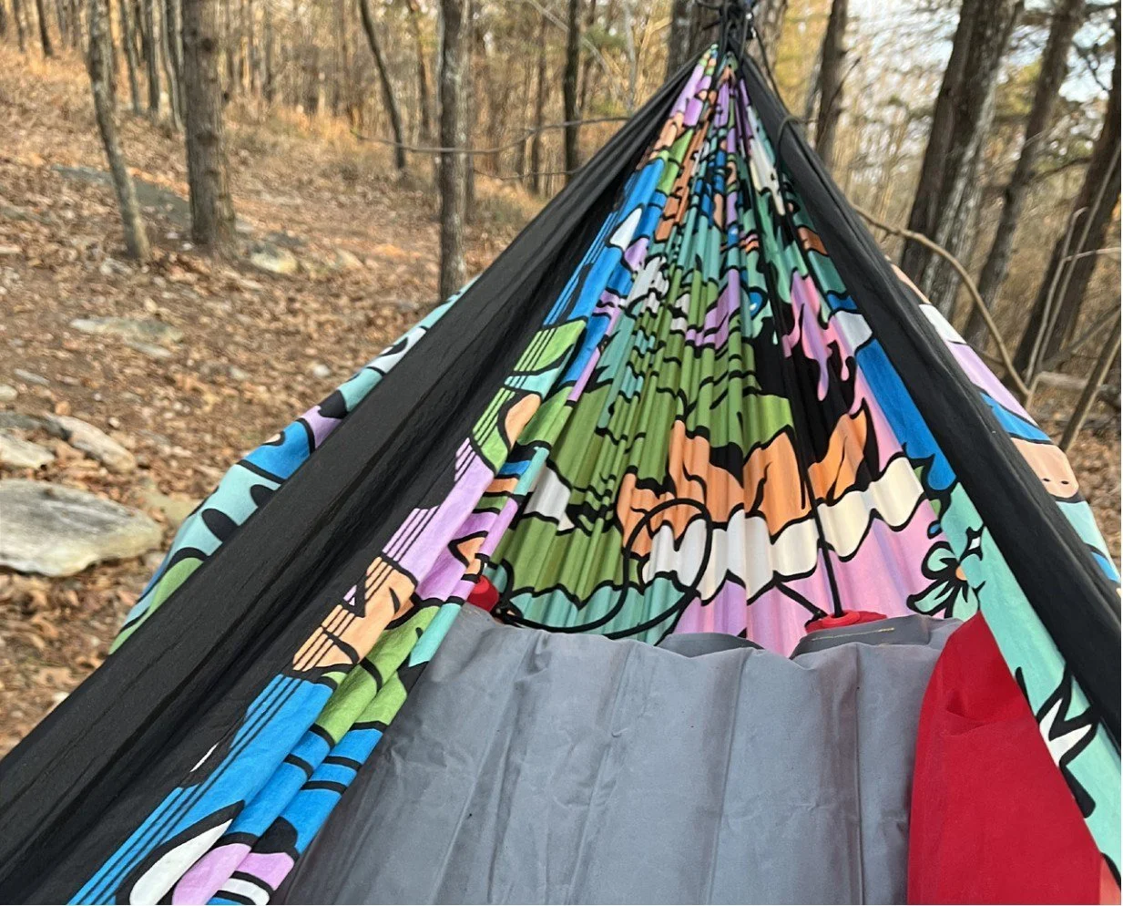 Two loops into carabiner instead of four because the outside two are unnecessary for pillow stability.