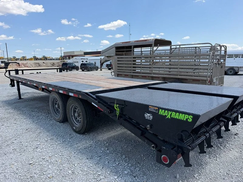 2023 Load Trail trailer deck