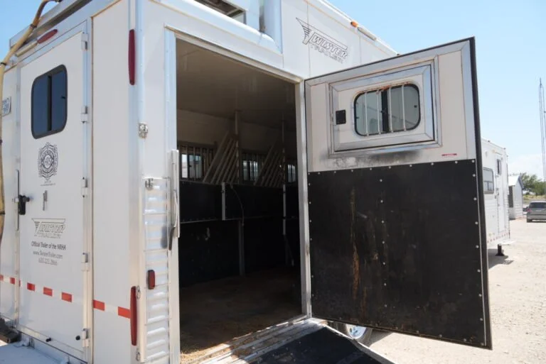 2012 Twister horse area
