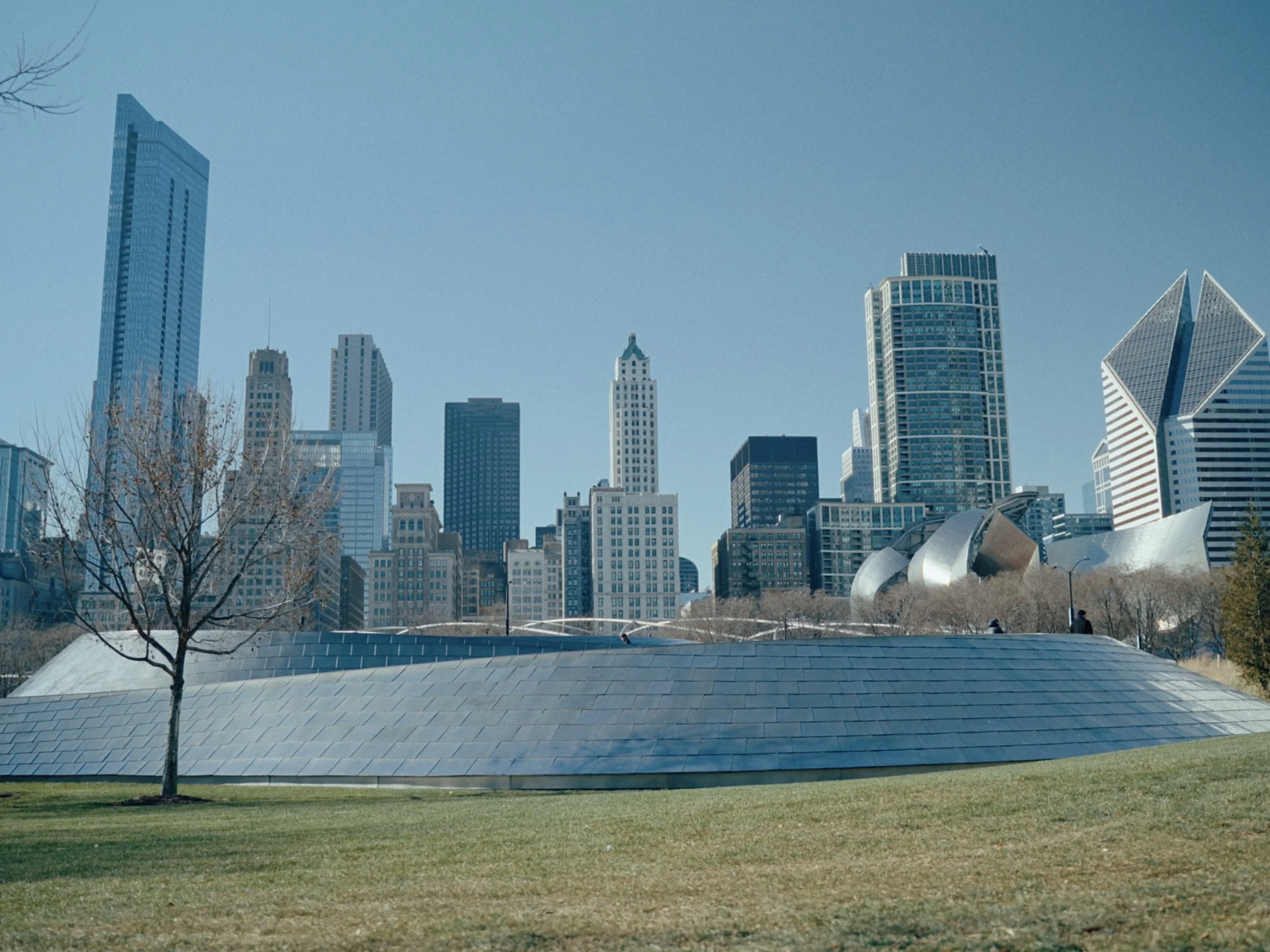 A Walk in Chicago — film still 1