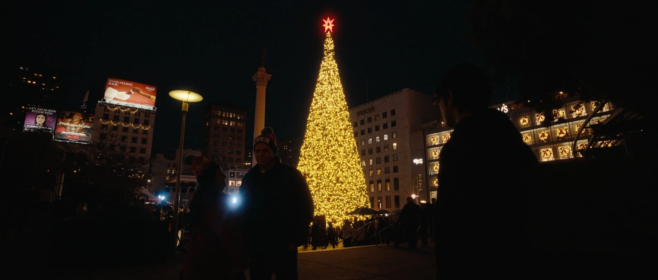 Christmas in San Francisco — film still 7