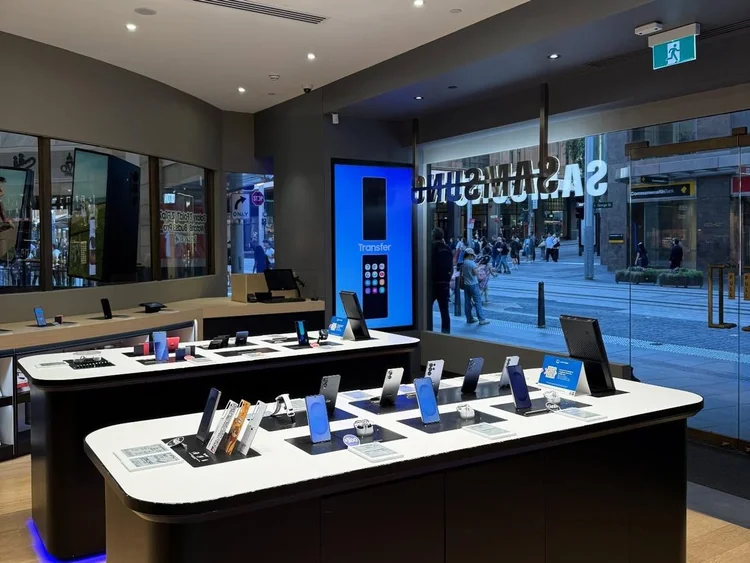 Samsung store at Westfield Sydney painted after hours by PQC Painting Solutions