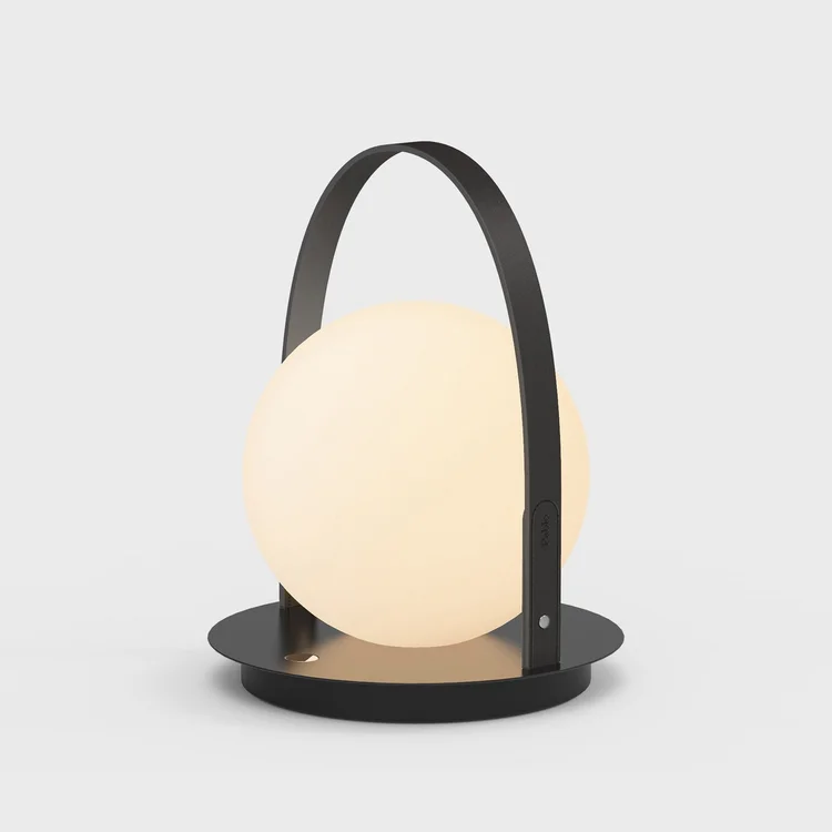Portable lantern lamp with leather handle