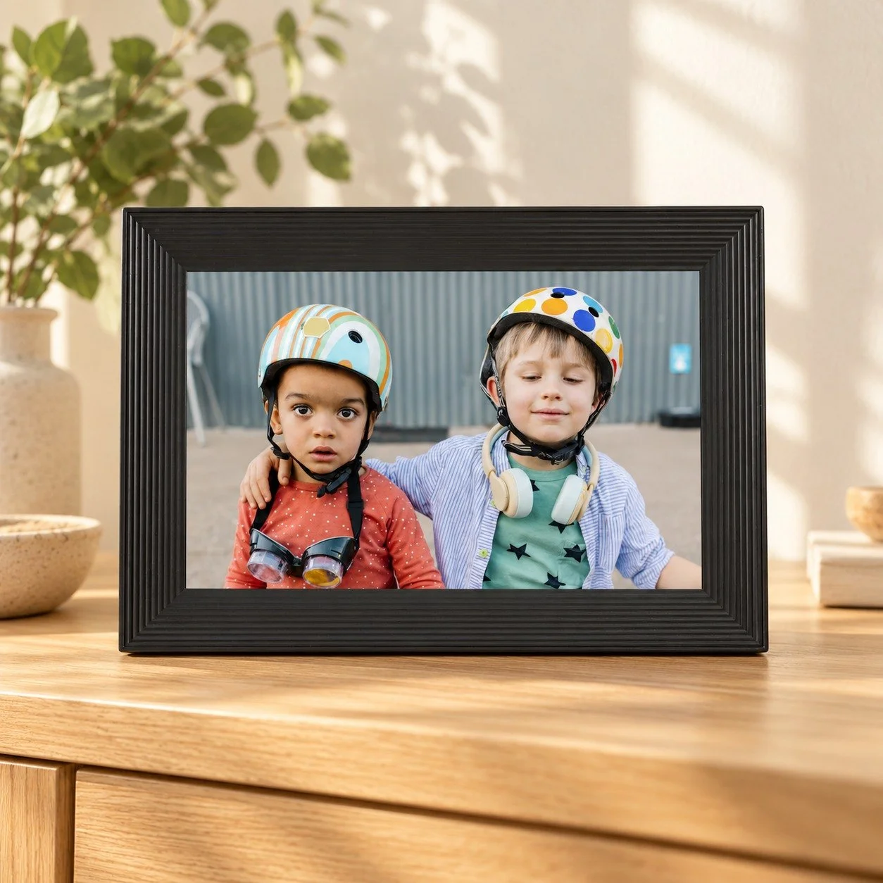 Aura Carver 10-inch Digital WiFi Photo Frame
