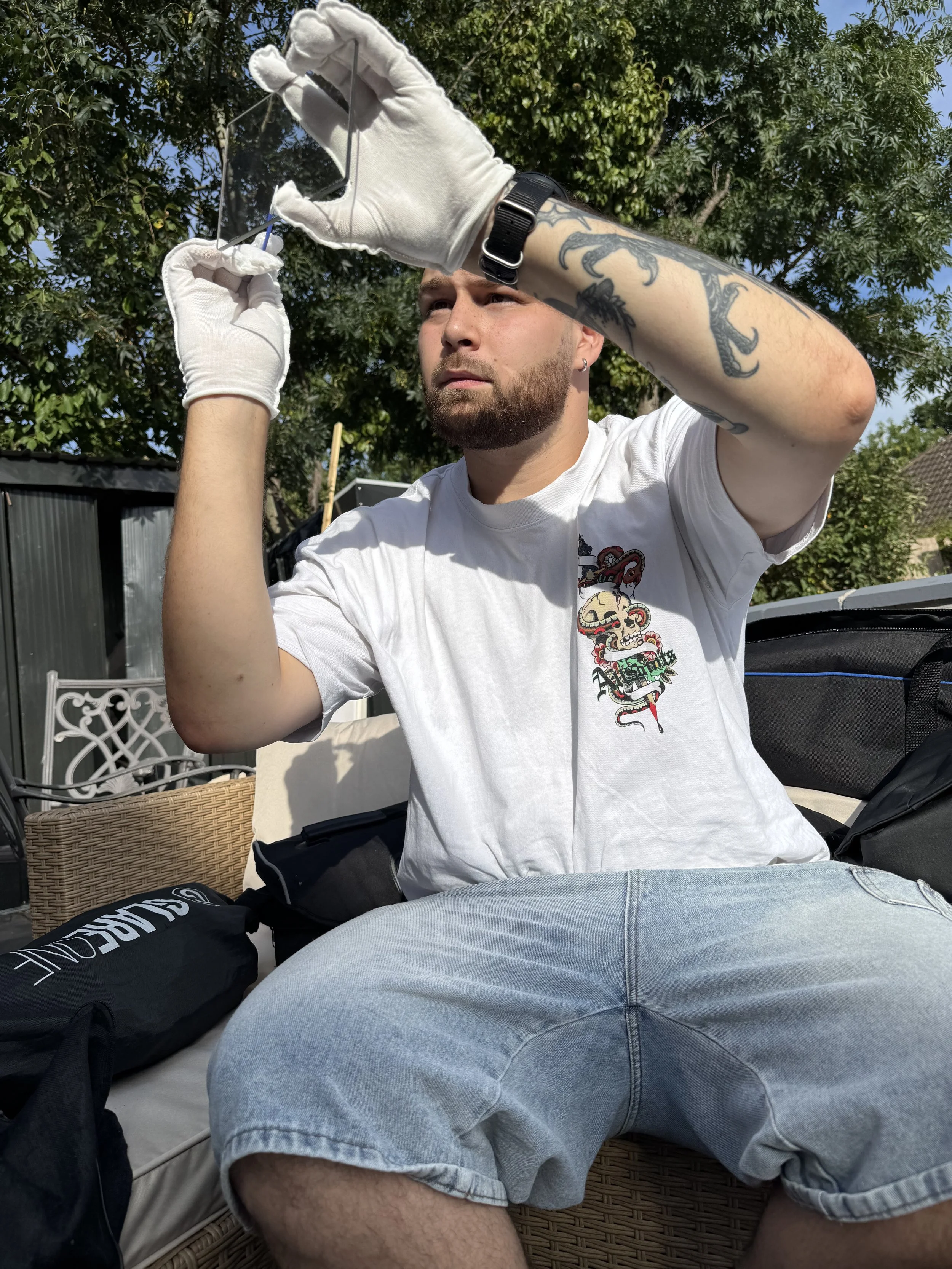 assistant-camerman